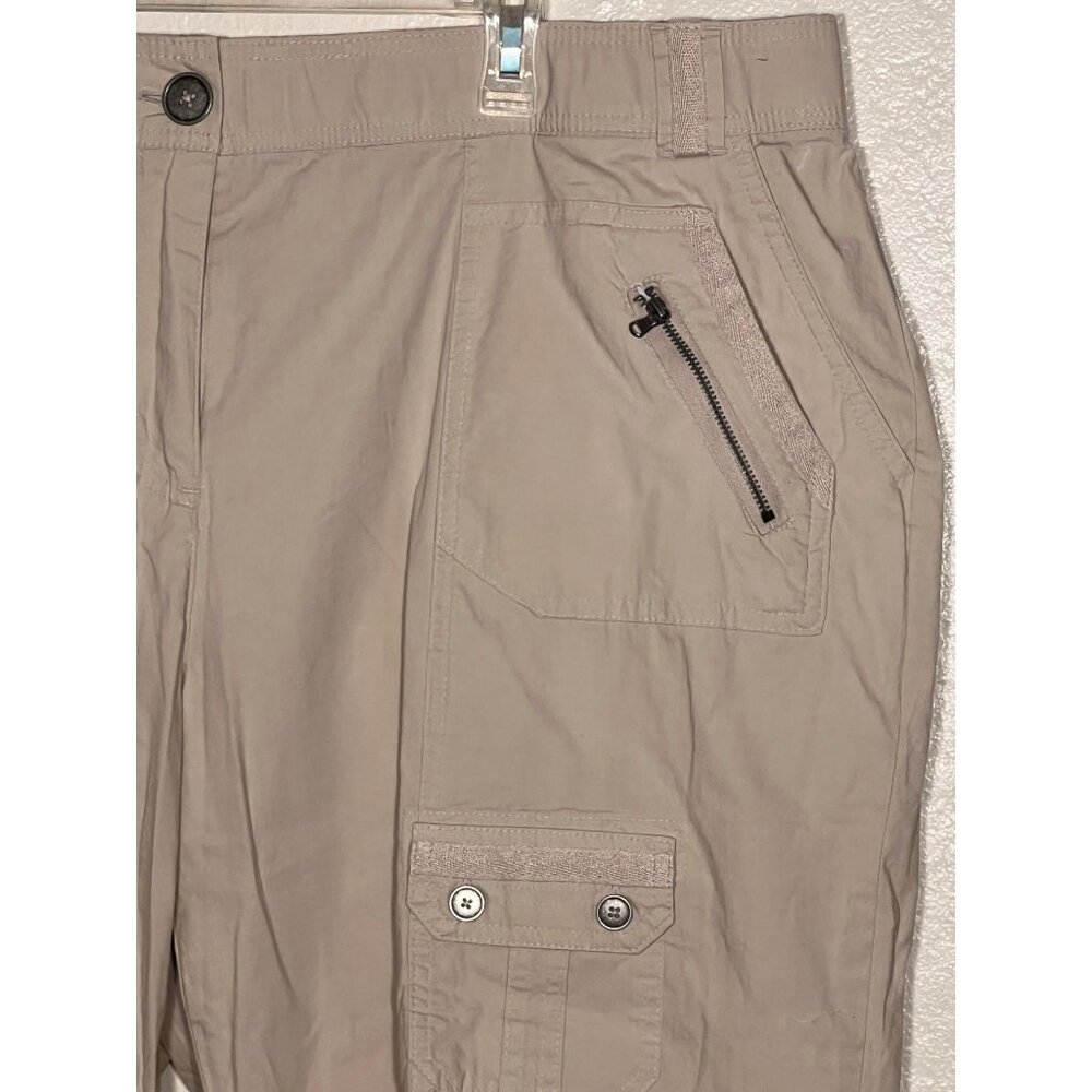 Avenue Womens Beige Cargo Capri Pants 20 Stretch Comfortable Lightweight Casual - Picture 6 of 10
